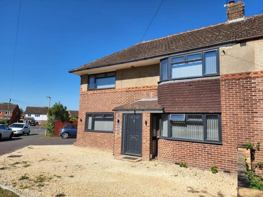 Hazel 1-Bedroom Cousy Flat, Parking, Wifi, Prime Location, Close To Blenheim Palace & Oxford Kidlington Dış mekan fotoğraf