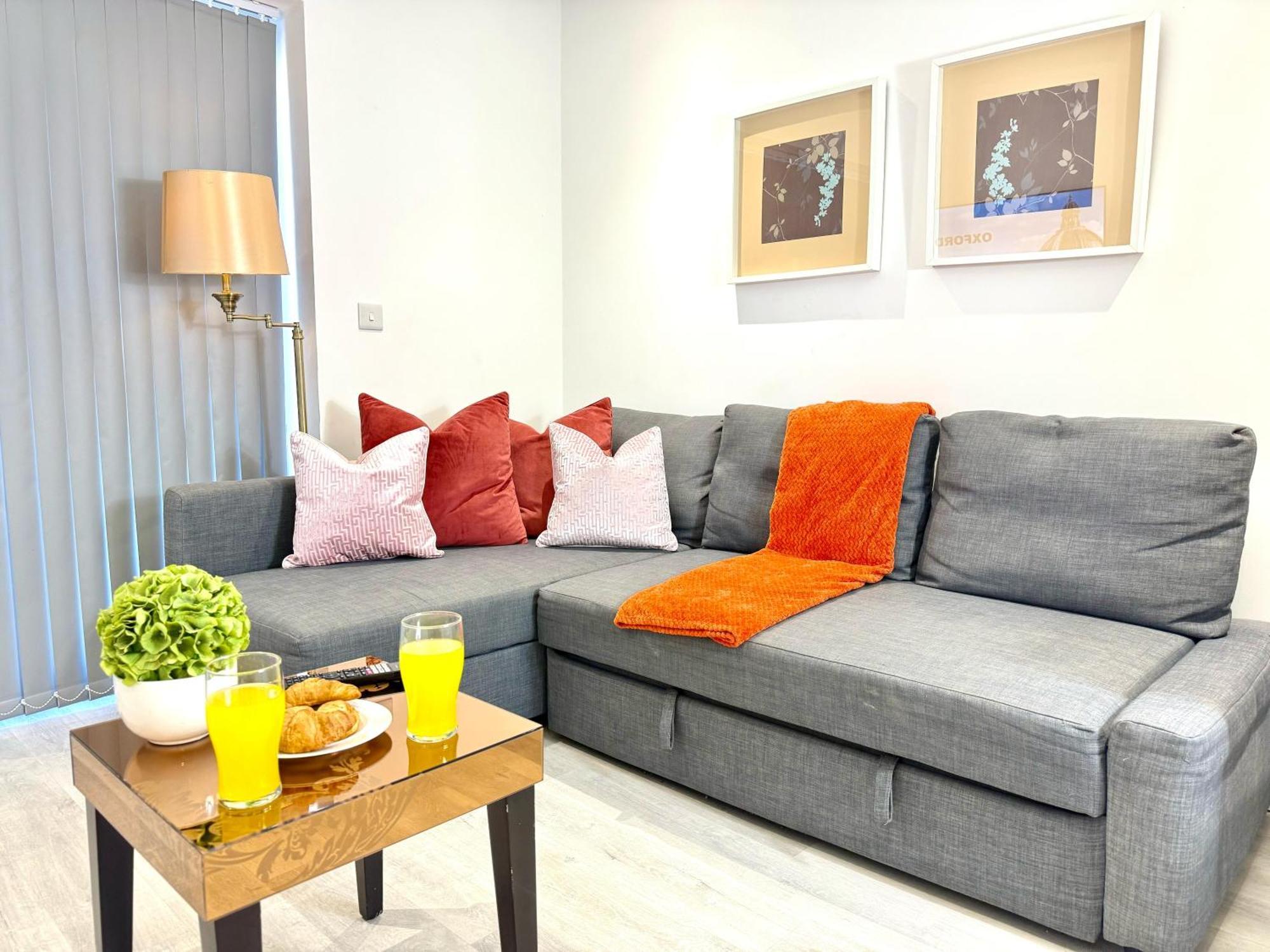 Hazel 1-Bedroom Cousy Flat, Parking, Wifi, Prime Location, Close To Blenheim Palace & Oxford Kidlington Dış mekan fotoğraf