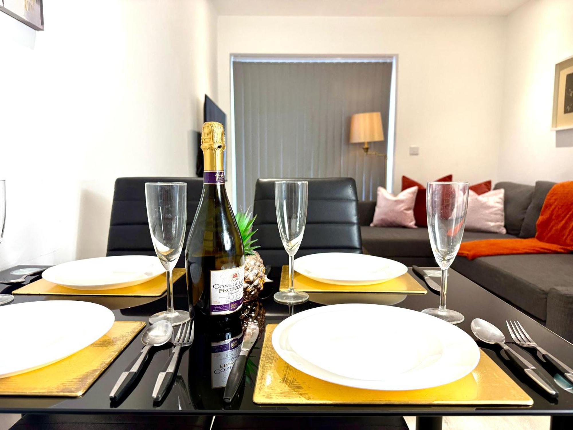 Hazel 1-Bedroom Cousy Flat, Parking, Wifi, Prime Location, Close To Blenheim Palace & Oxford Kidlington Dış mekan fotoğraf