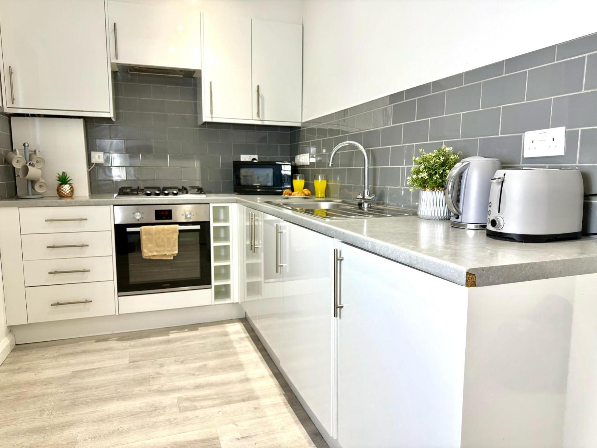 Hazel 1-Bedroom Cousy Flat, Parking, Wifi, Prime Location, Close To Blenheim Palace & Oxford Kidlington Dış mekan fotoğraf