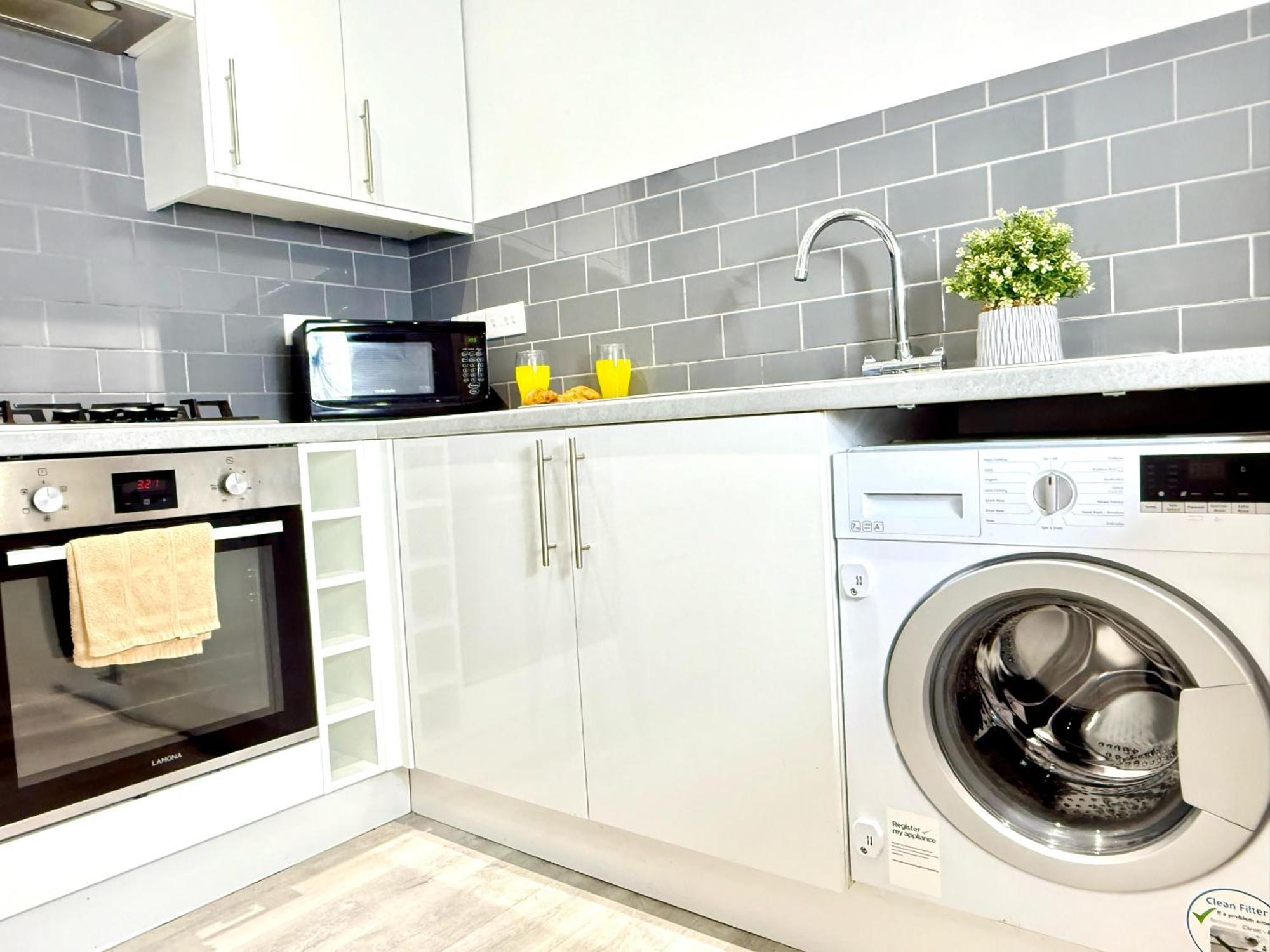 Hazel 1-Bedroom Cousy Flat, Parking, Wifi, Prime Location, Close To Blenheim Palace & Oxford Kidlington Dış mekan fotoğraf